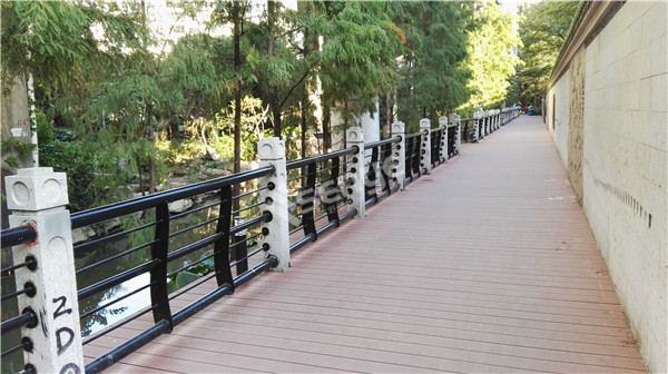 ���̰���