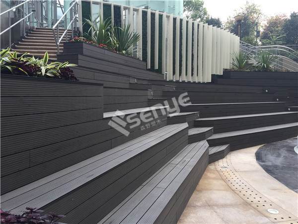 ���̰���